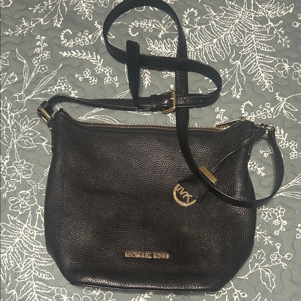 Michael Kors Black Bedford Medium Leather Messenger Bag